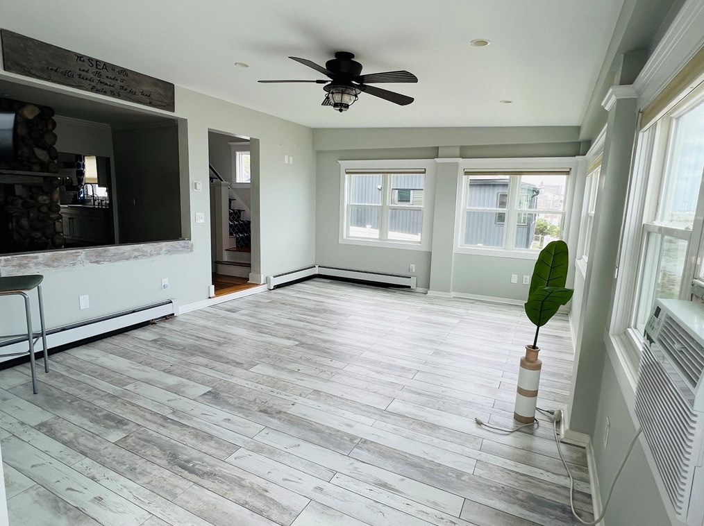 98 Wilson Rd, Nahant MA 01908-1040 exterior