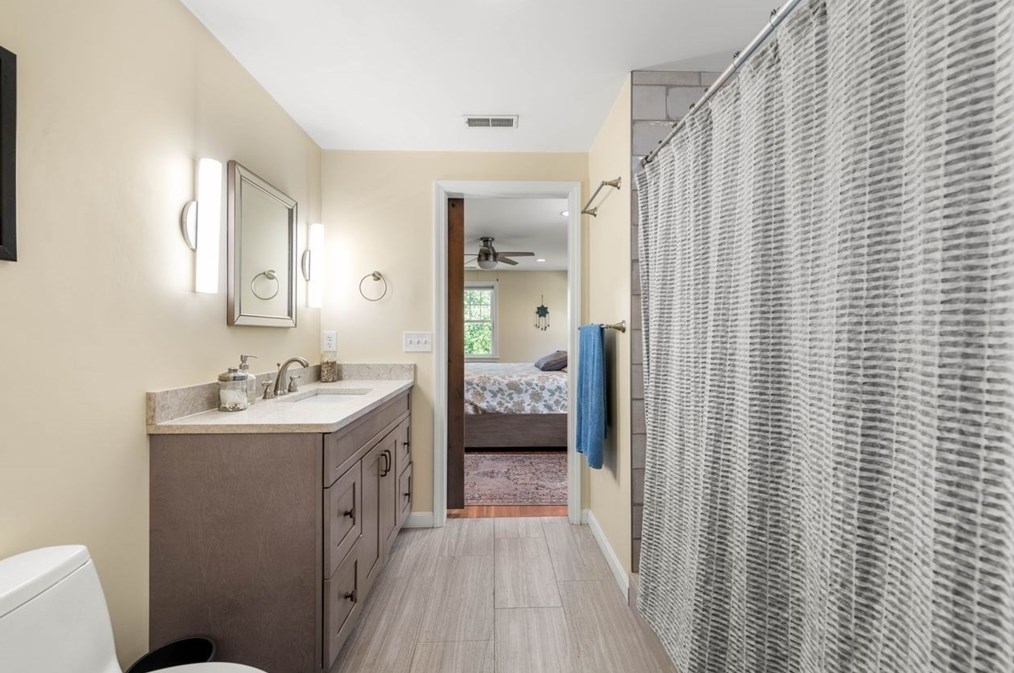 80 Fallon Cir, Braintree MA 02184-3821 exterior