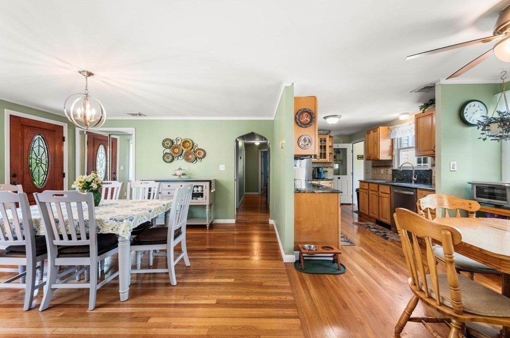 80 Fallon Cir, Braintree MA 02184-3821 exterior