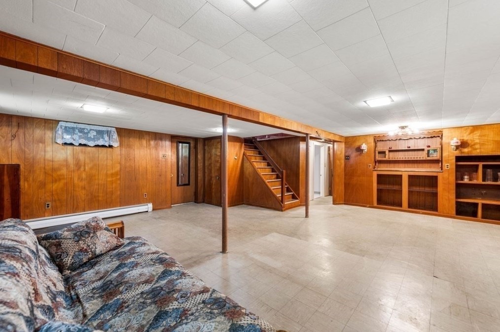 80 Fallon Cir, Braintree MA 02184-3821 exterior