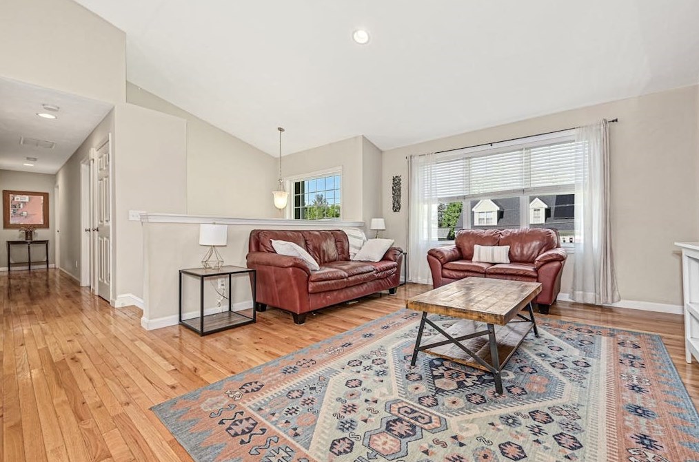 2 Carter Way, Worcester, MA 01609 exterior