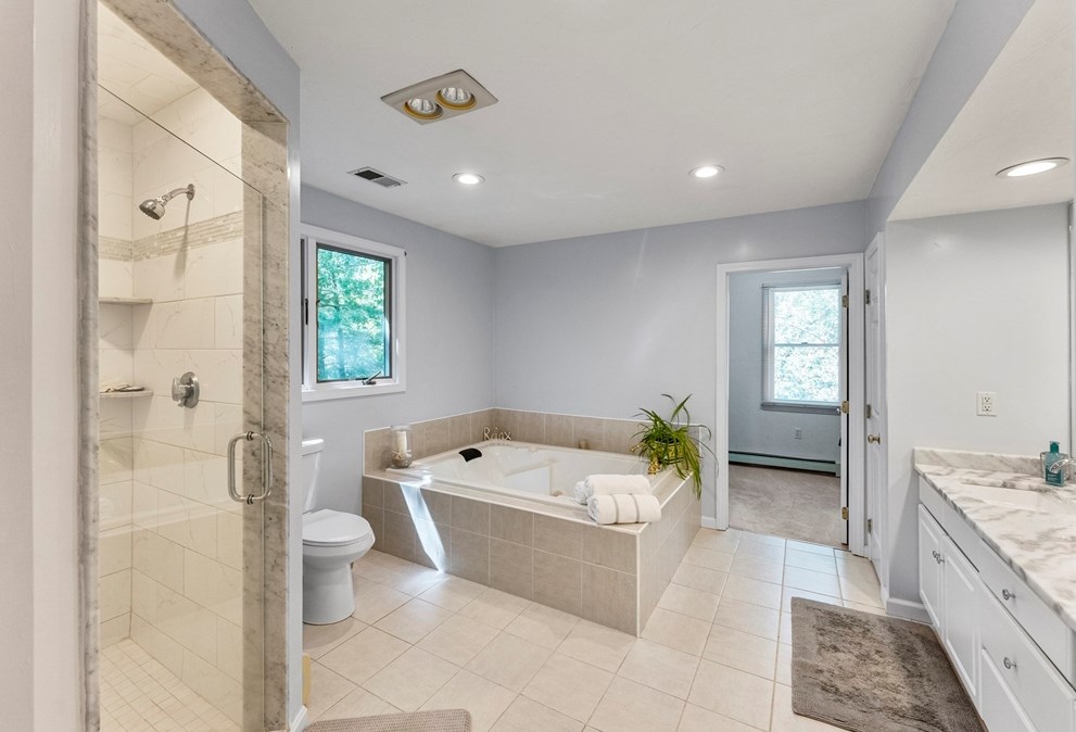 490 St, West Bridgewater MA 02379-1832 exterior