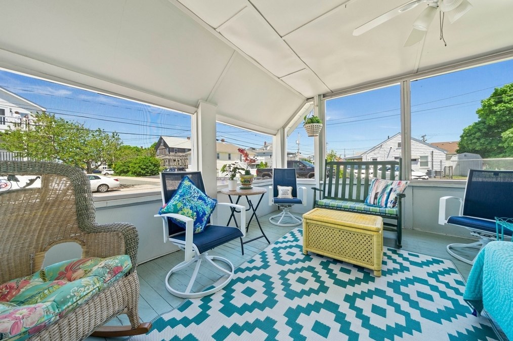 8 Malta St, Hull, MA 02045