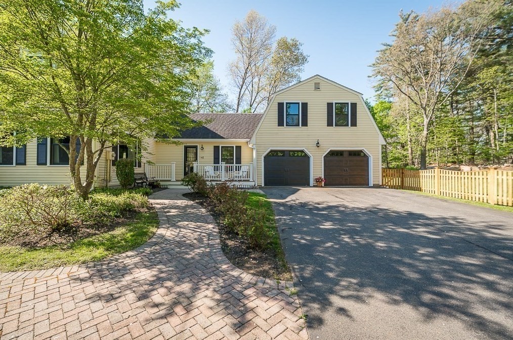 42 Sagamore St, Hamilton, MA 01982 exterior