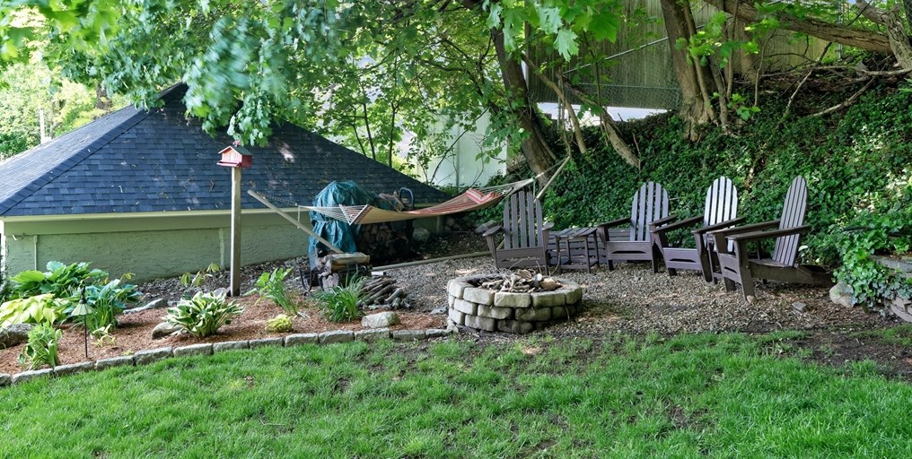 16 Vesper St, Worcester MA 01602-1439 exterior