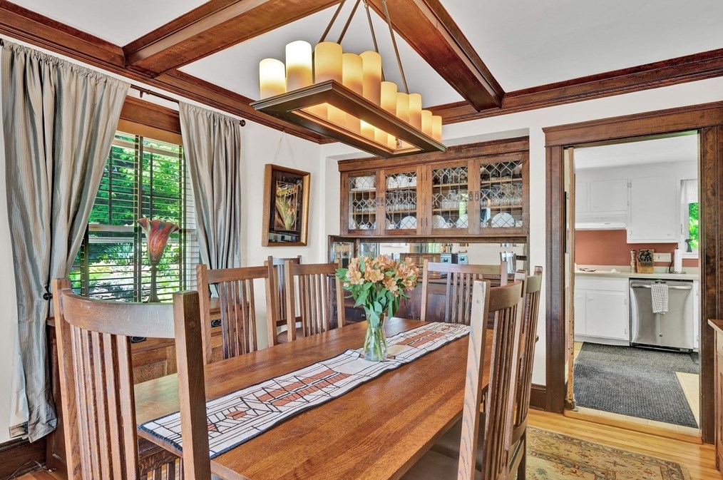 16 Vesper St, Worcester MA 01602-1439 exterior