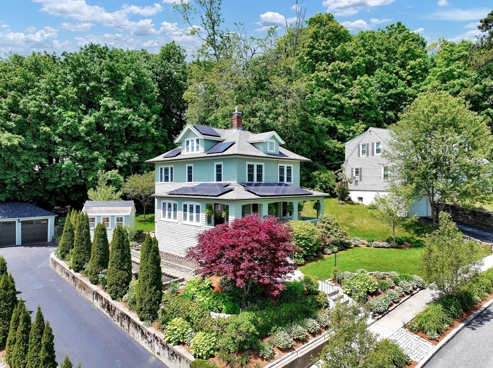 16 Vesper St, Worcester MA 01602-1439 exterior