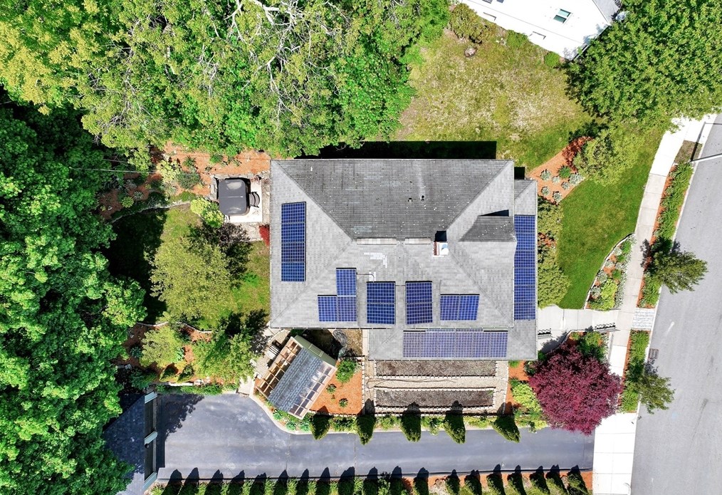 16 Vesper St, Worcester MA 01602-1439 exterior