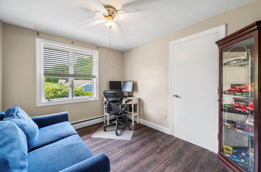 82 Cornell Rd, Marblehead MA 01945-2198 exterior