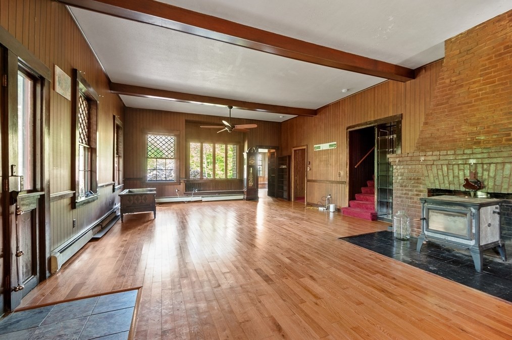 25 Fairbank St, Winchendon MA 01475-1718 exterior