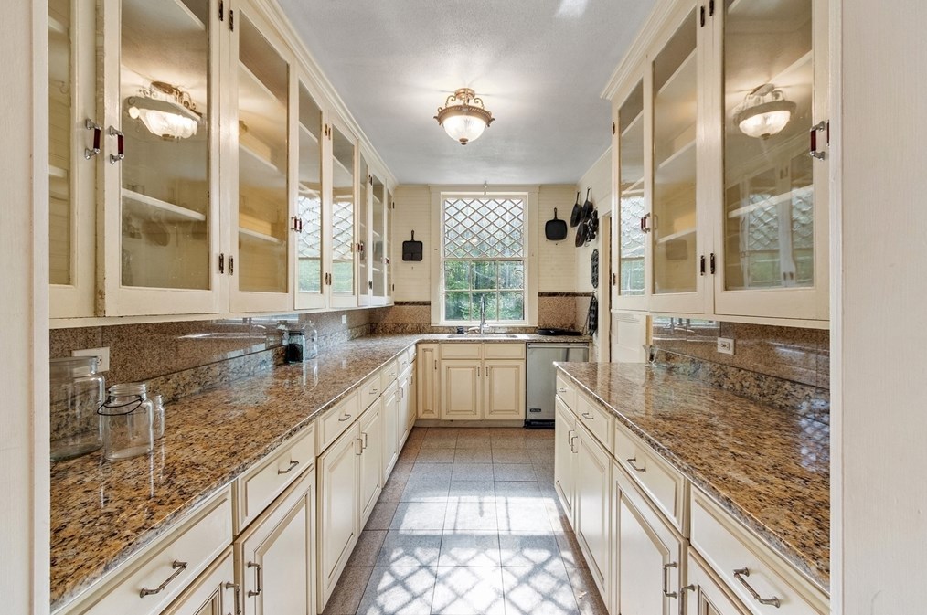 25 Fairbank St, Winchendon MA 01475-1718 exterior