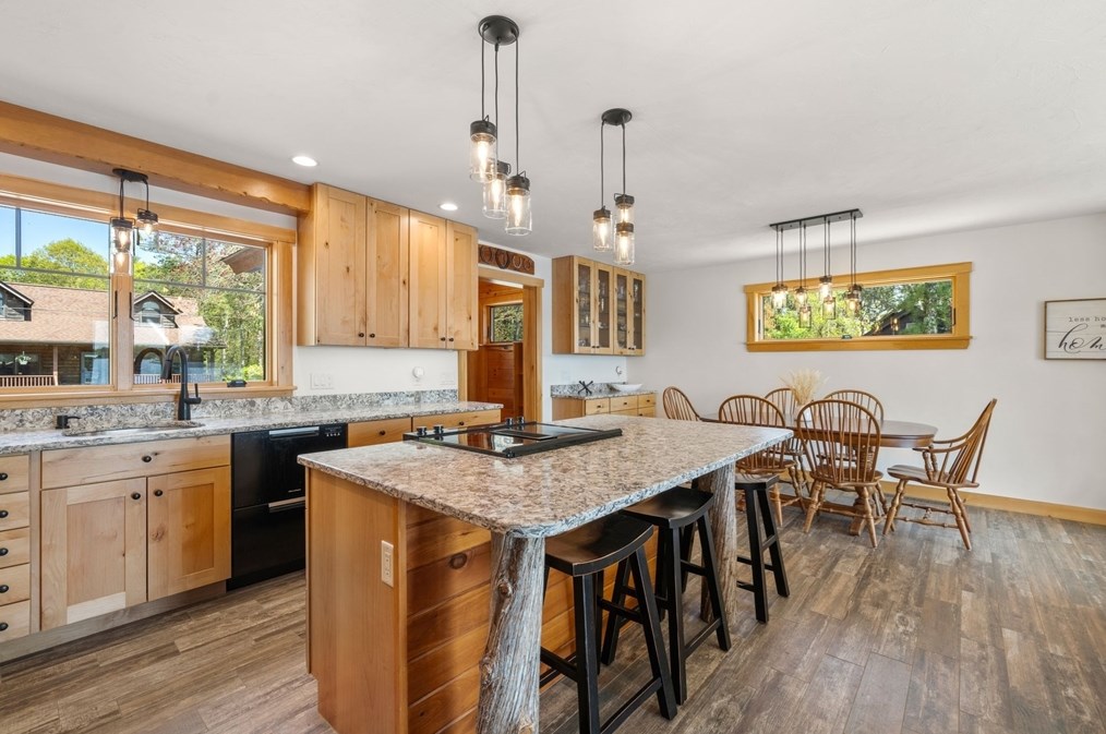 58 Blueberry Rd, Plymouth MA 02360-6800 exterior