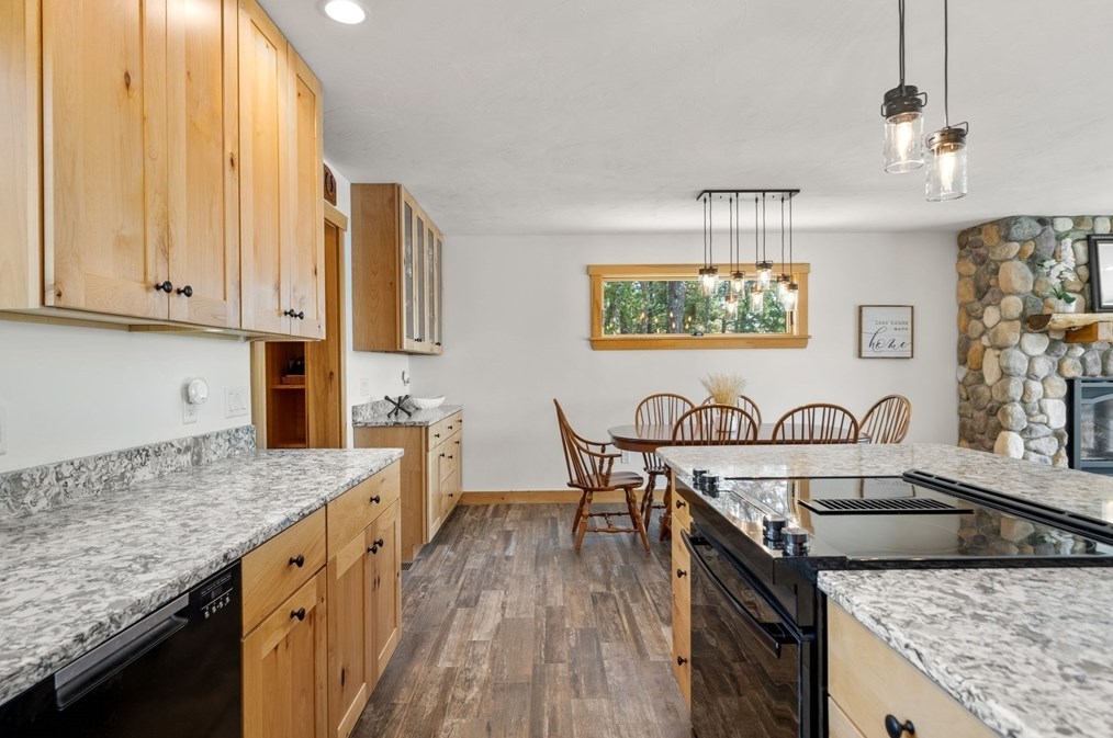 58 Blueberry Rd, Plymouth MA 02360-6800 exterior