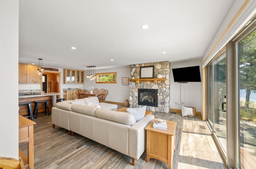 58 Blueberry Rd, Plymouth MA 02360-6800 exterior