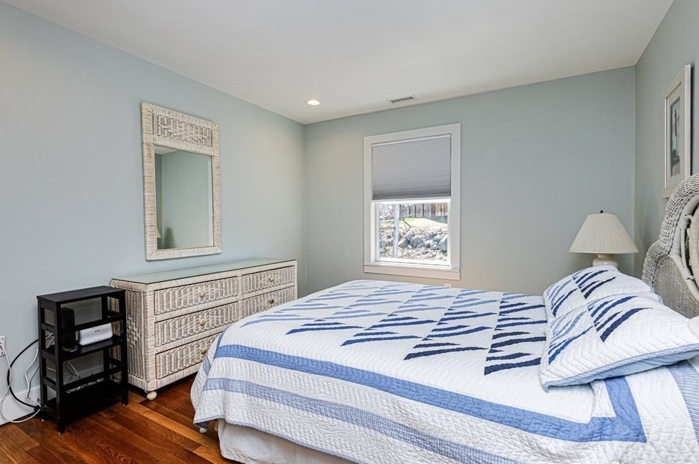 54 Cornell Rd, Marblehead MA 01945-2140 exterior