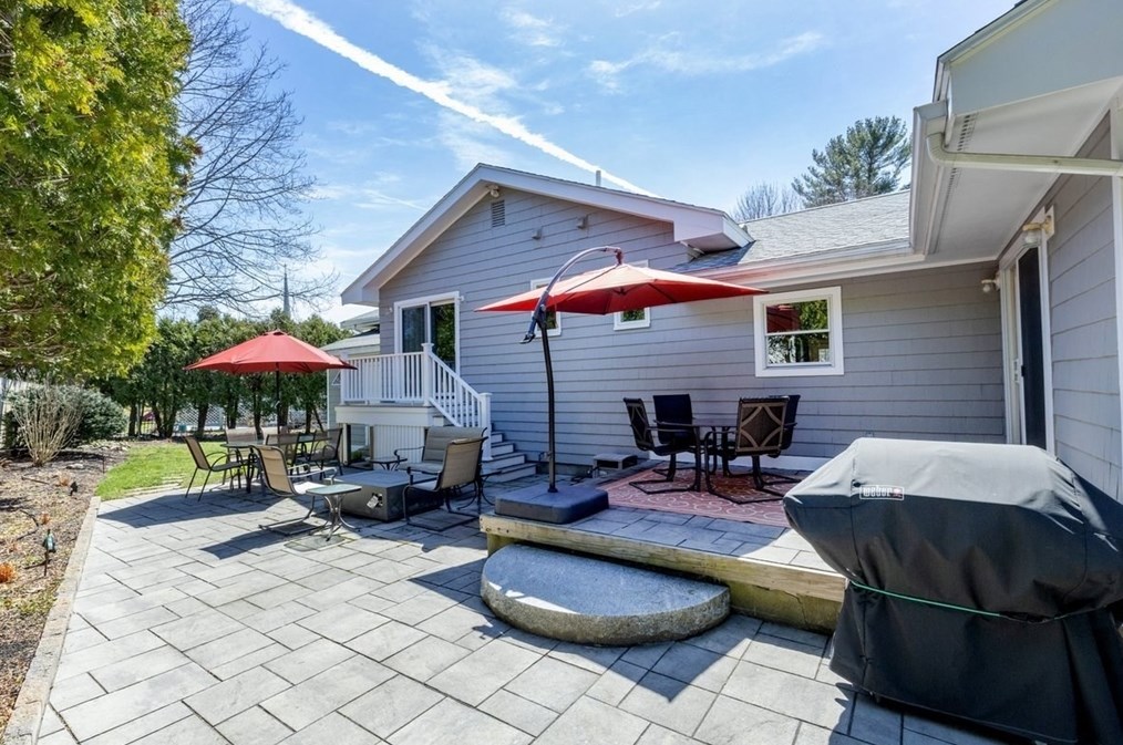 54 Cornell Rd, Marblehead MA 01945-2140 exterior