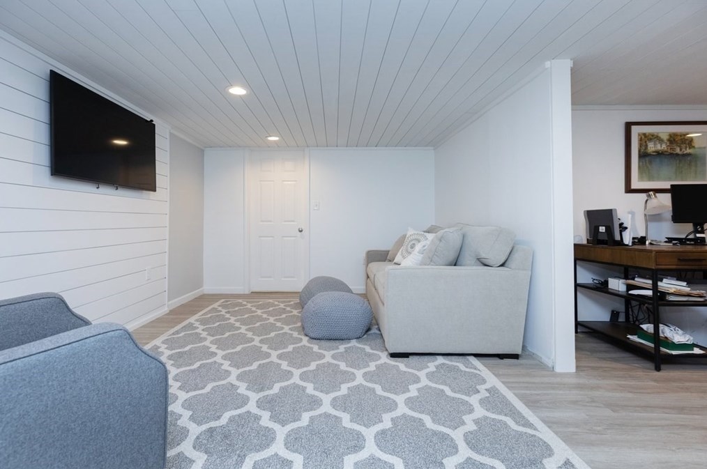 54 Cornell Rd, Marblehead MA 01945-2140 exterior