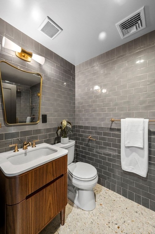 39 Jersey St, Marblehead MA 01945-2414 exterior