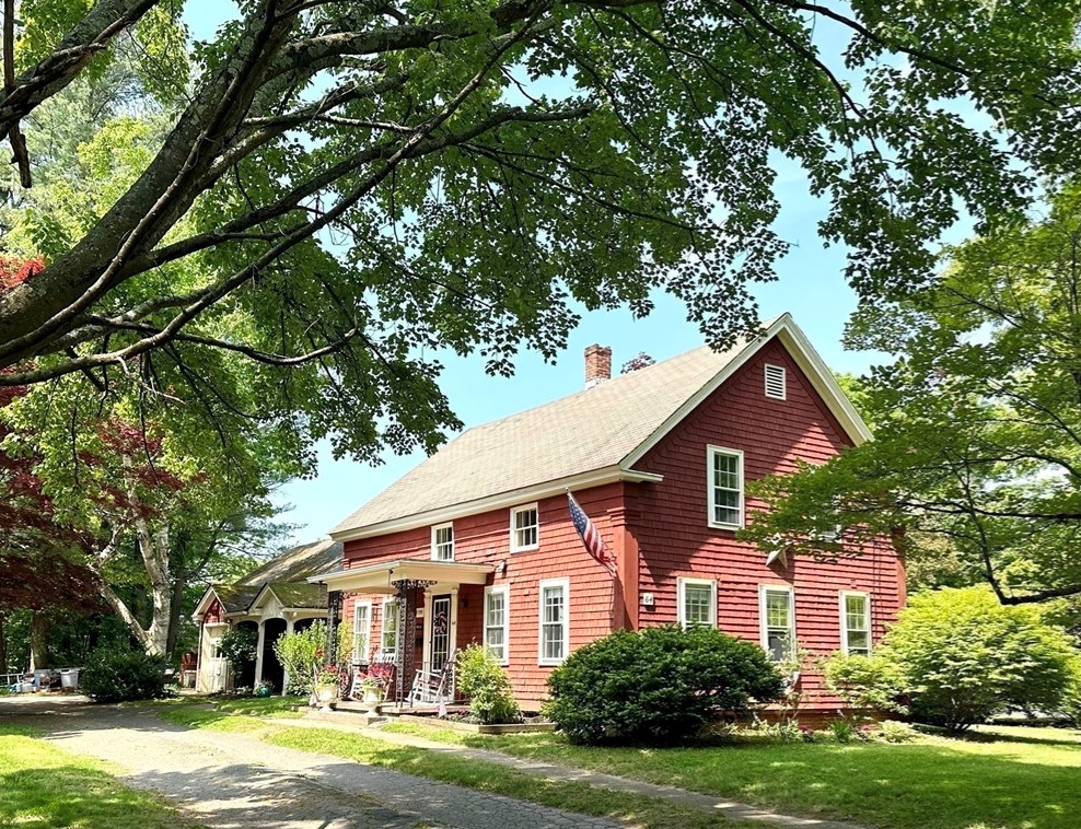 64 Sugarloaf St, Whately, MA 01373