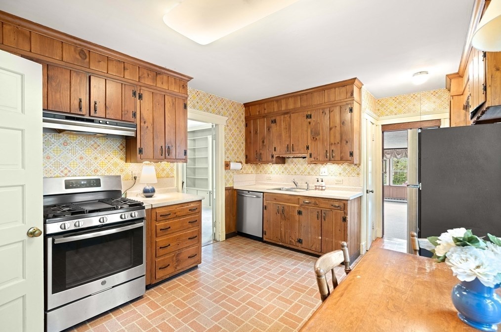 4 Prince St, Marblehead MA 01945-2224 exterior