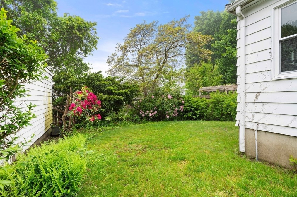 4 Prince St, Marblehead MA 01945-2224 exterior