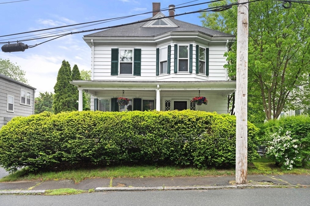4 Prince St, Marblehead, MA 01945-2224