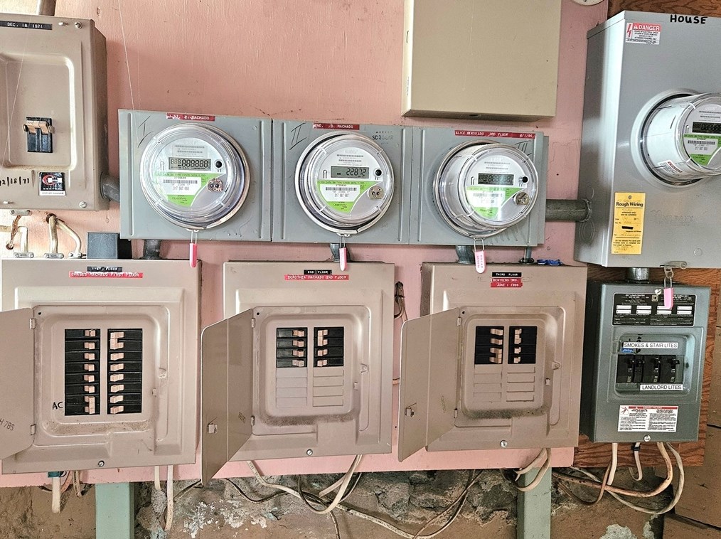 87 Hathaway St, New Bedford MA 02746-2243 exterior