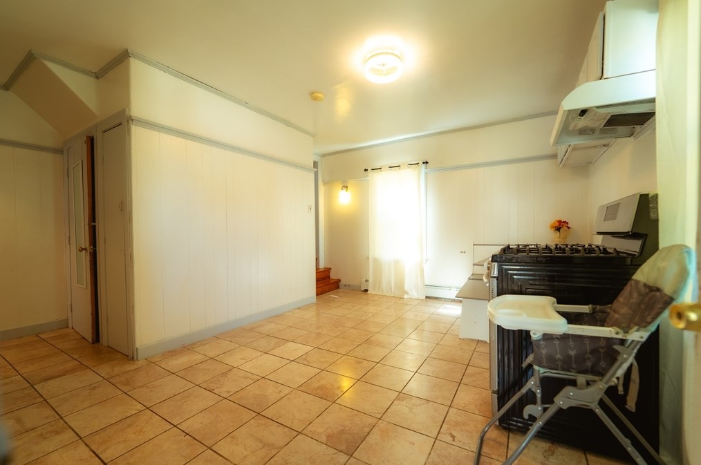 176 Ferry St, Lawrence MA  01841-1330 exterior