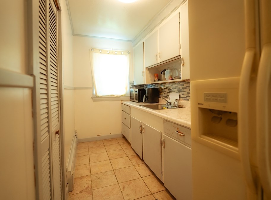 176 Ferry St, Lawrence MA  01841-1330 exterior