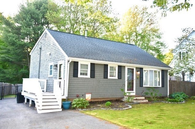 37 Huntress Ave, Brockton, MA 02302 exterior