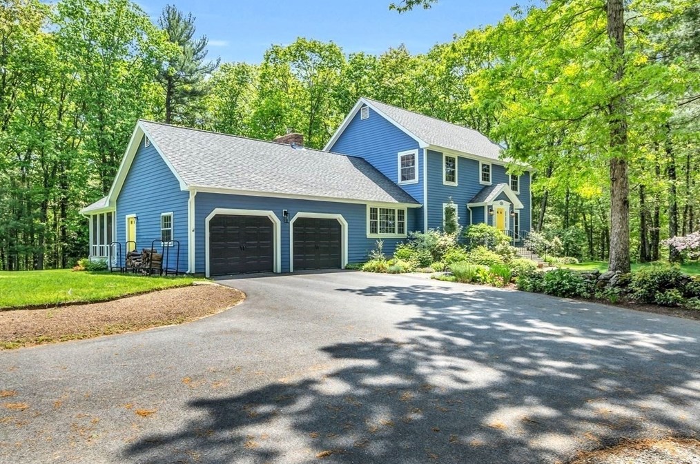 108 Hemlock Hill Rd, Carlisle, MA 01741-1207