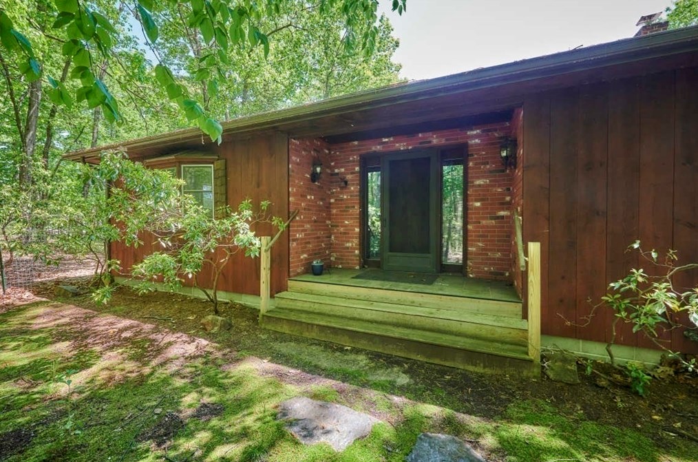 115 Hl St, Leominster MA 01453-3912 exterior