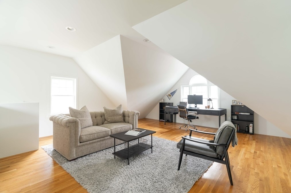 106 Florence Ave, Arlington MA 02476-7264 exterior