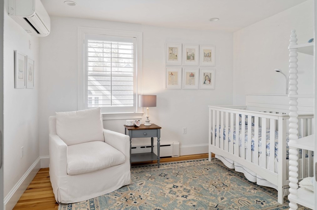 106 Florence Ave, Arlington MA 02476-7264 exterior