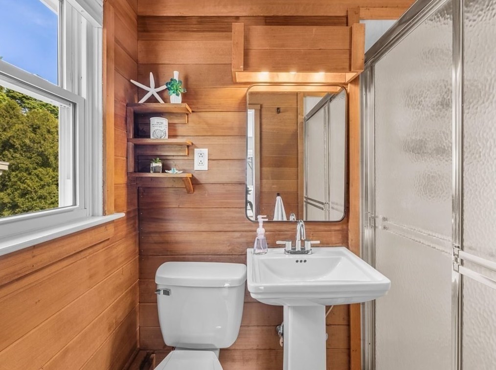 322 Atlantic Ave, Marblehead MA  01945-2730 exterior