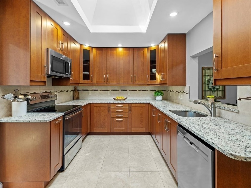 322 Atlantic Ave, Marblehead MA  01945-2730 exterior