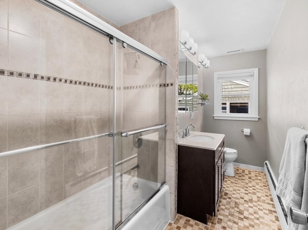 322 Atlantic Ave, Marblehead MA  01945-2730 exterior