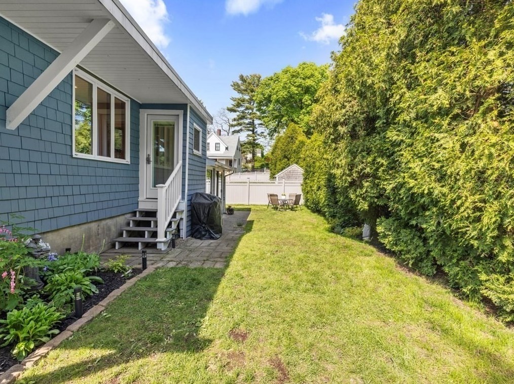 322 Atlantic Ave, Marblehead MA  01945-2730 exterior