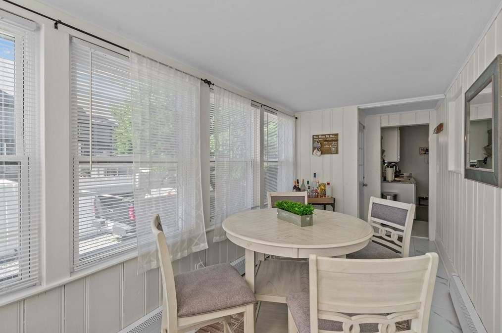 28 Borden St, New Bedford MA 02740-3317 exterior