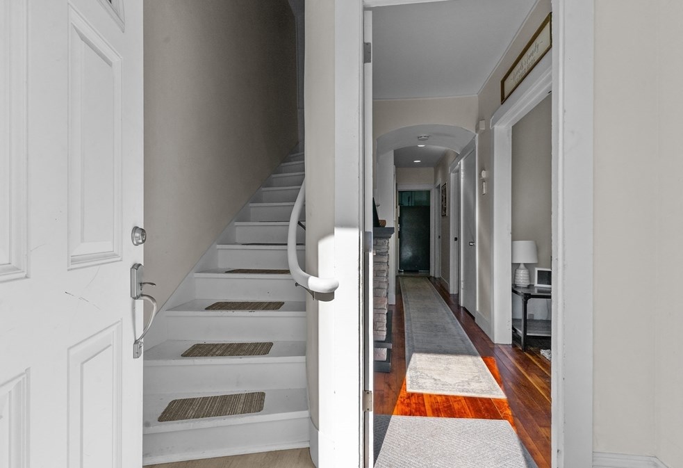 28 Borden St, New Bedford MA 02740-3317 exterior