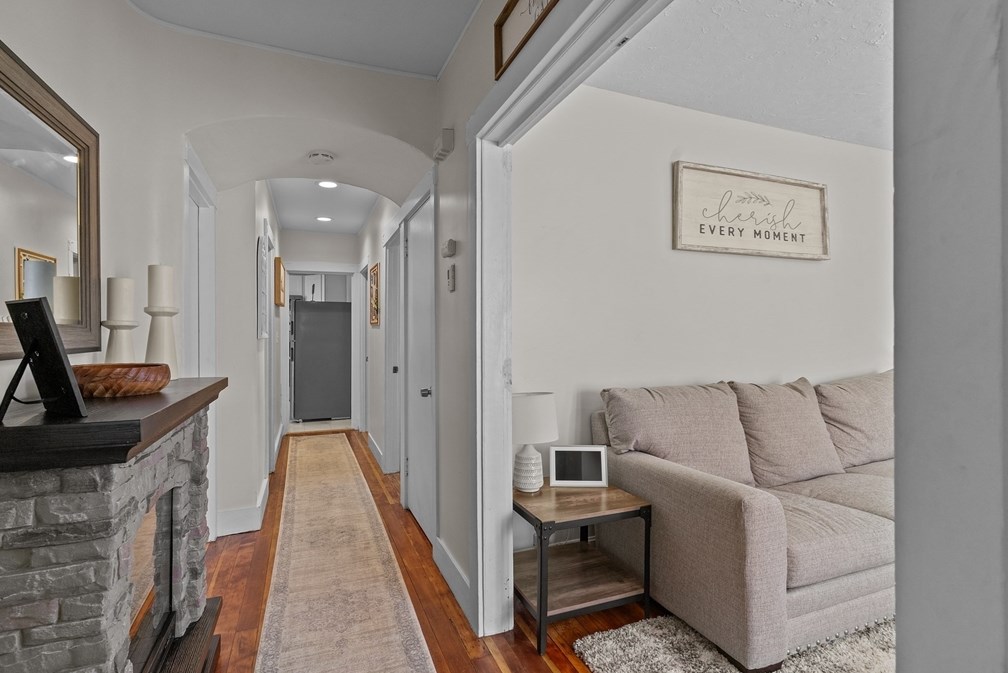 28 Borden St, New Bedford MA 02740-3317 exterior