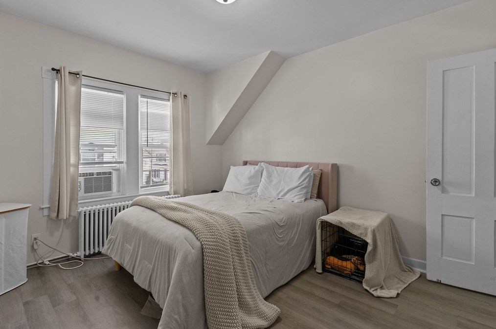 28 Borden St, New Bedford MA 02740-3317 exterior