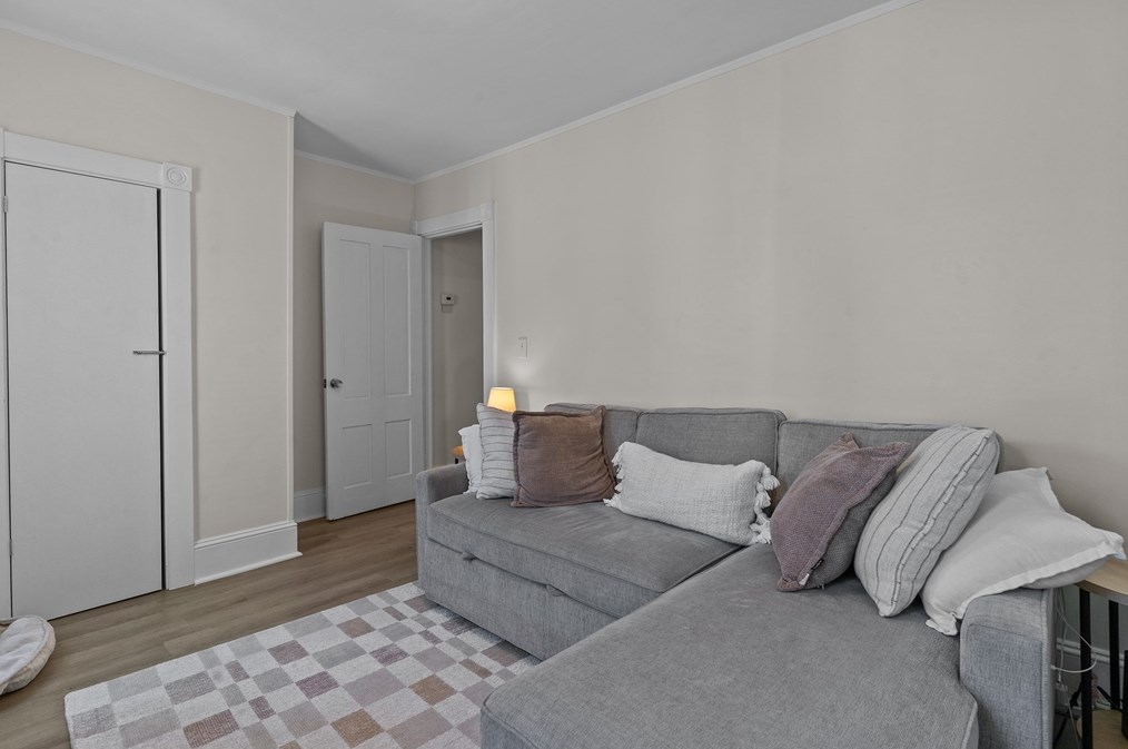 28 Borden St, New Bedford MA 02740-3317 exterior