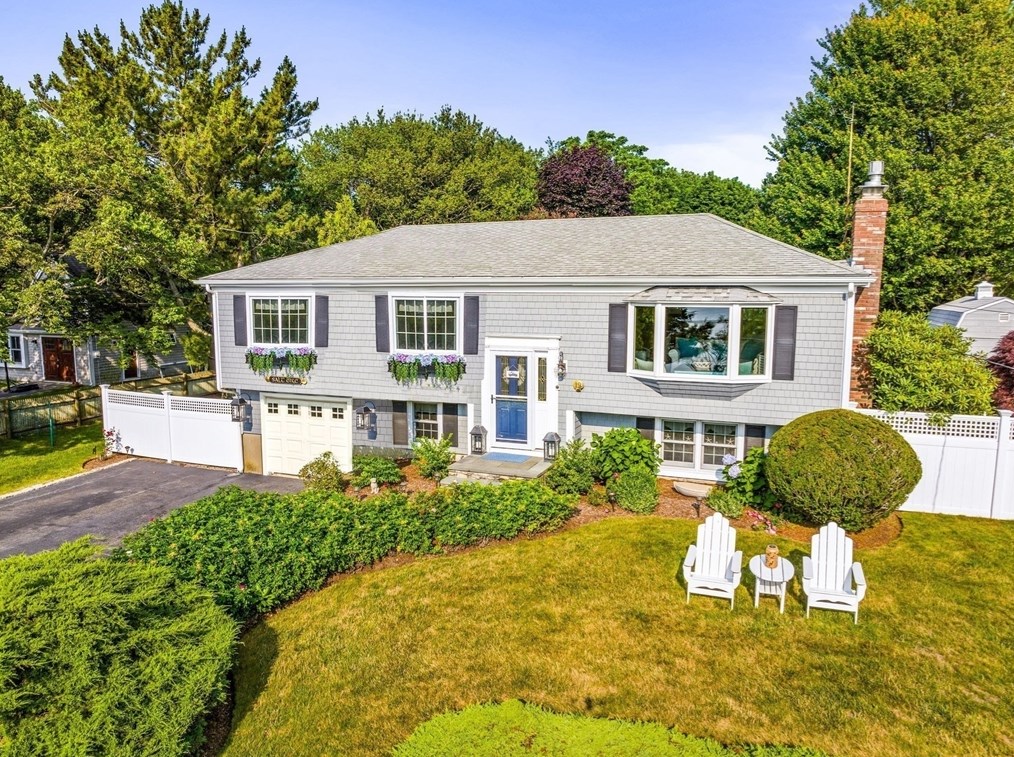 19 Musquashicut Ave, Scituate, MA 02066