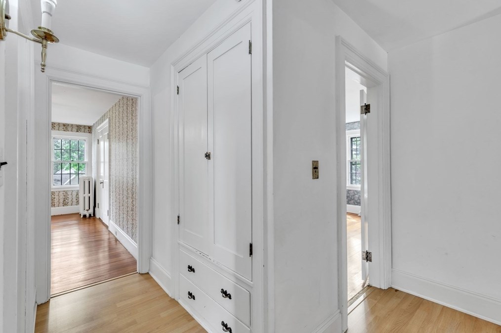 3 Cherry St, Greenfield MA 01301-1409 exterior