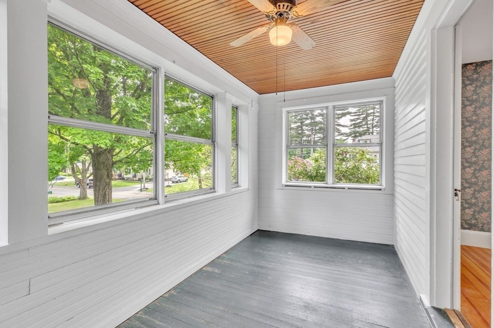 3 Cherry St, Greenfield MA 01301-1409 exterior