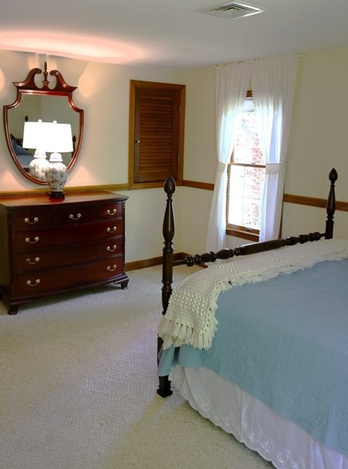 59 Fox Hl Dr, East Bridgewater MA 02324-2333 exterior