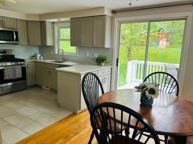 95 Ml St, Franklin MA 02038-1224 exterior