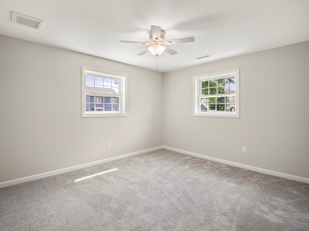 48 Litchfield St, Worcester MA 01603 exterior