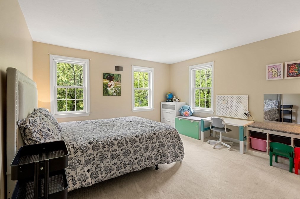 315 Spring St, Shrewsbury MA  01545-5031 exterior